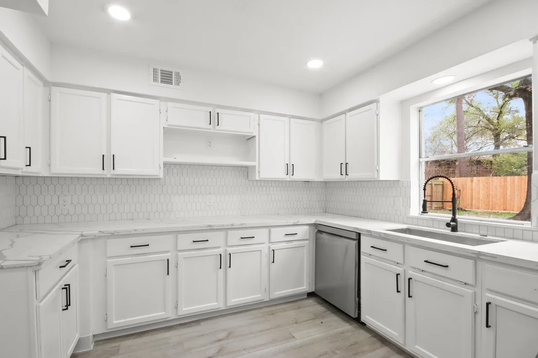 Photo of 19431 Enchanted Oaks Drive