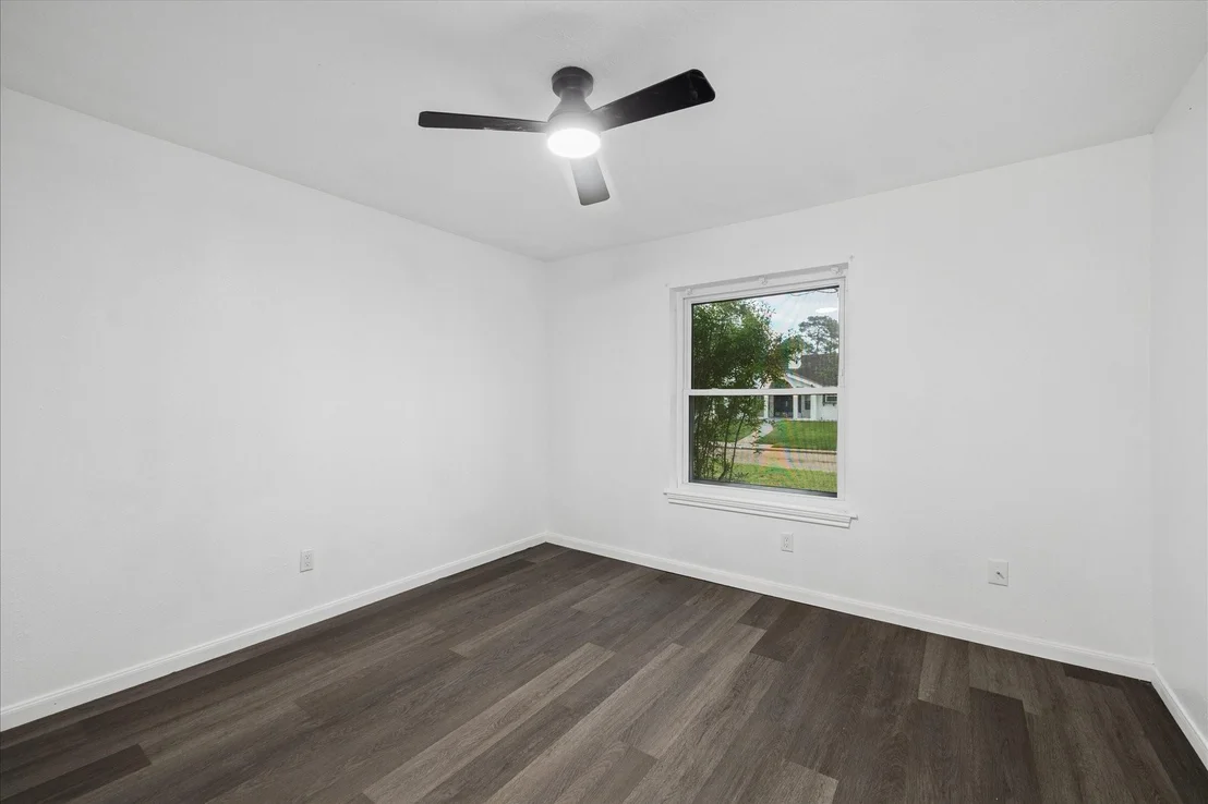 Photo of 210 Weeping Oak Lane
