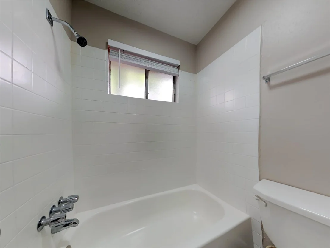Photo of 15227 Dunstable Lane