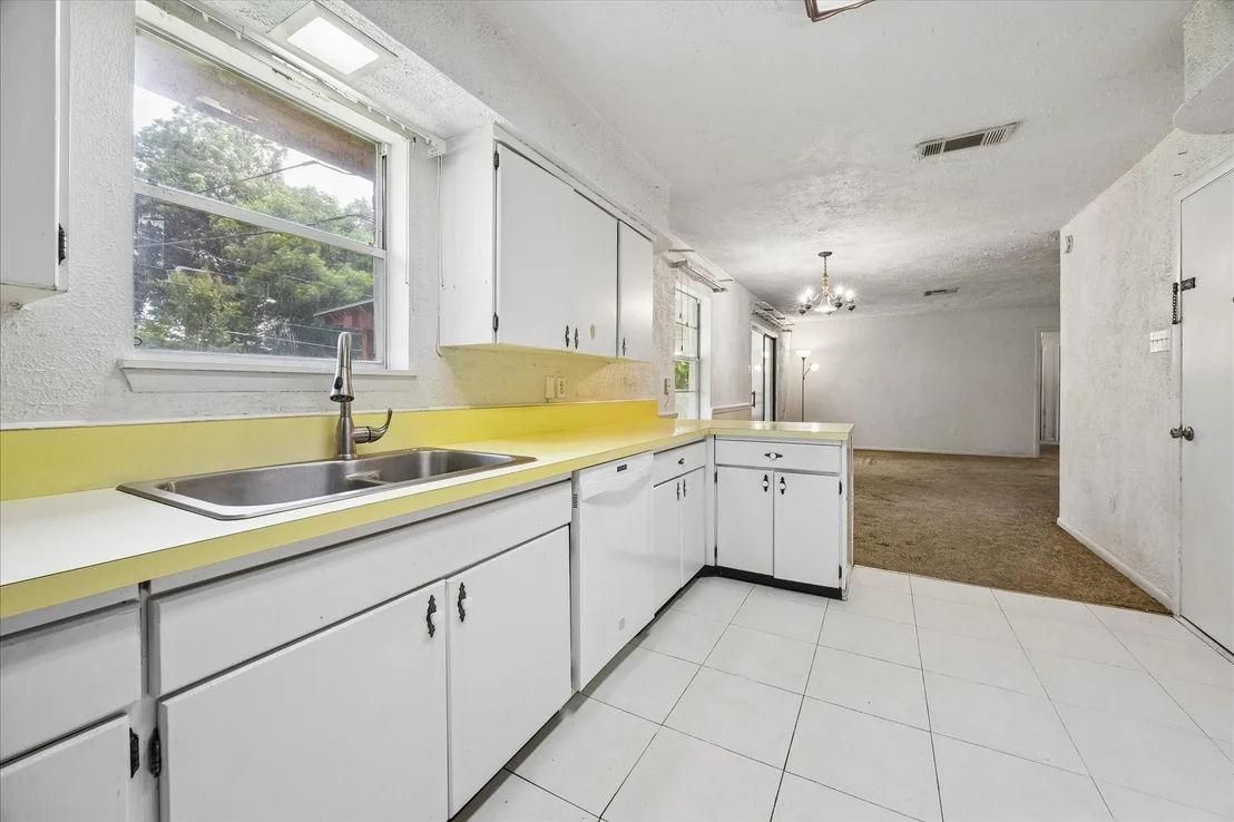 Photo of 5818 Effingham Drive