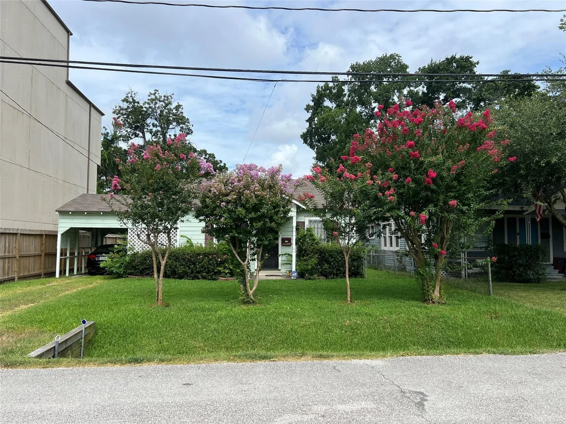 Photo of 2507 Couch Street