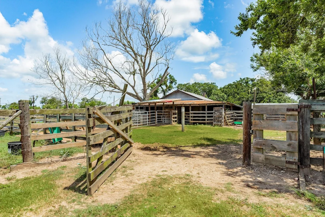 Photo of 438 County Road 164