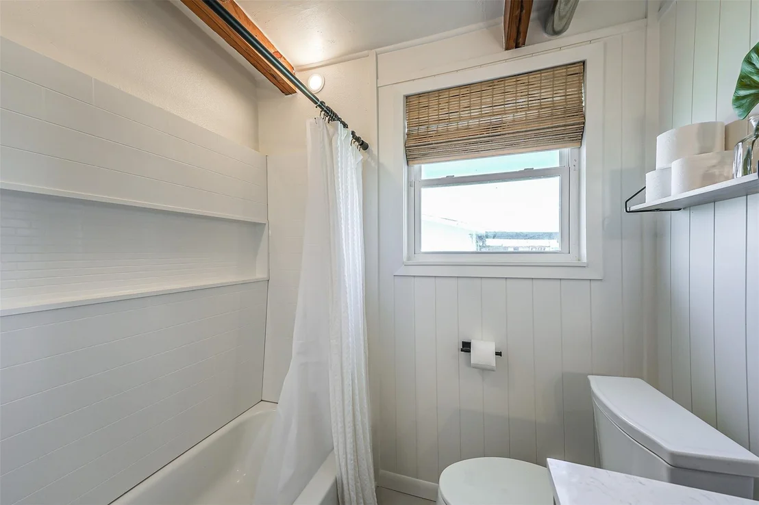 Photo of 801 Seashell Drive