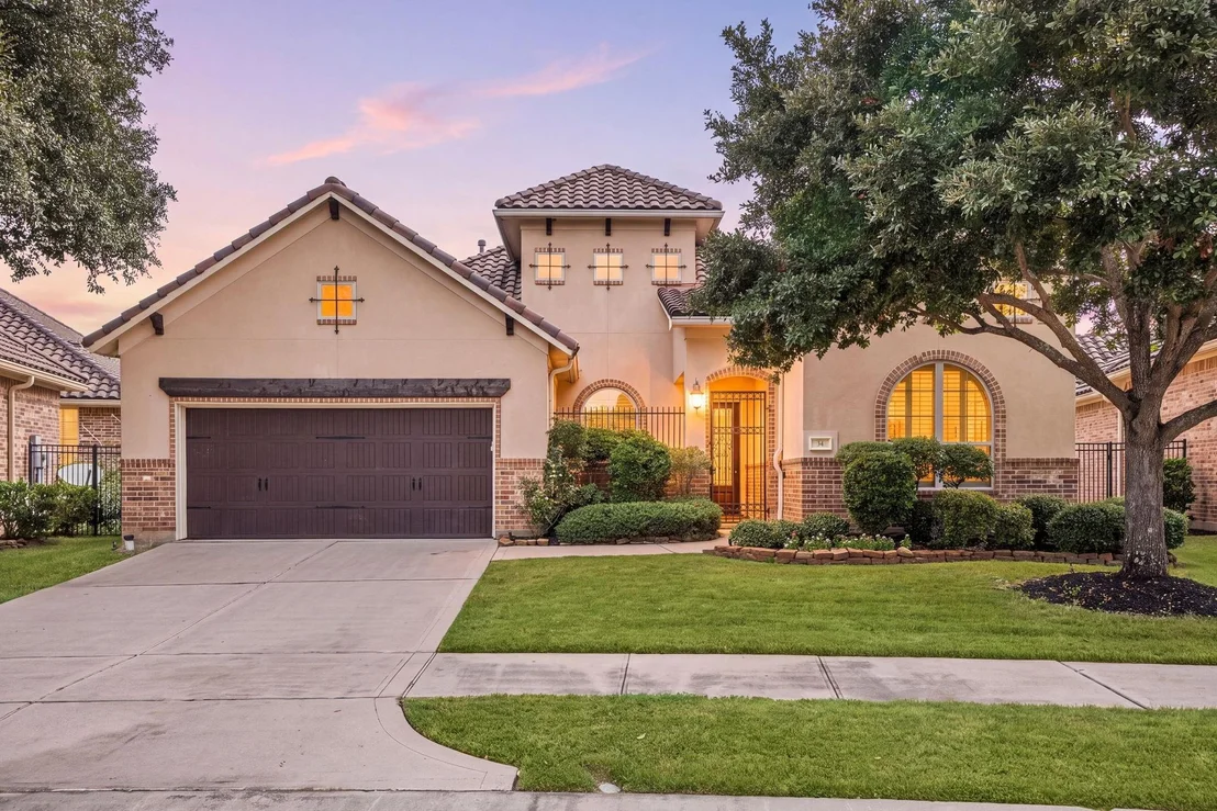 Photo of 34 Edgemont Court