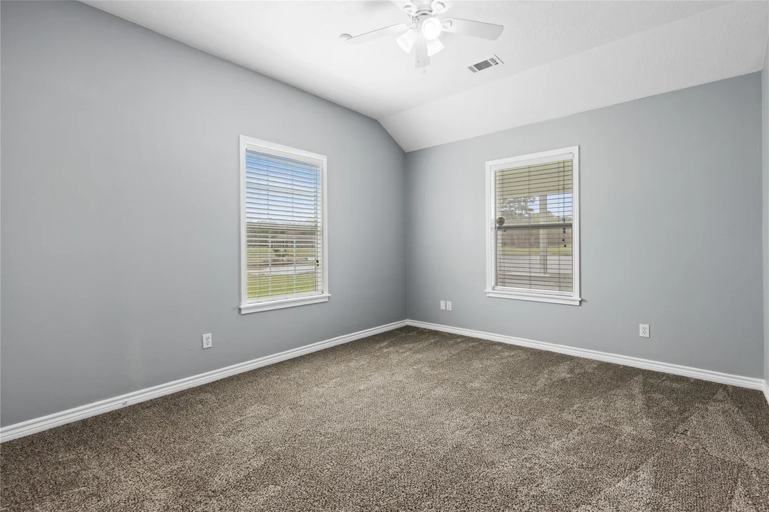 Photo of 140 Meadowview Drive