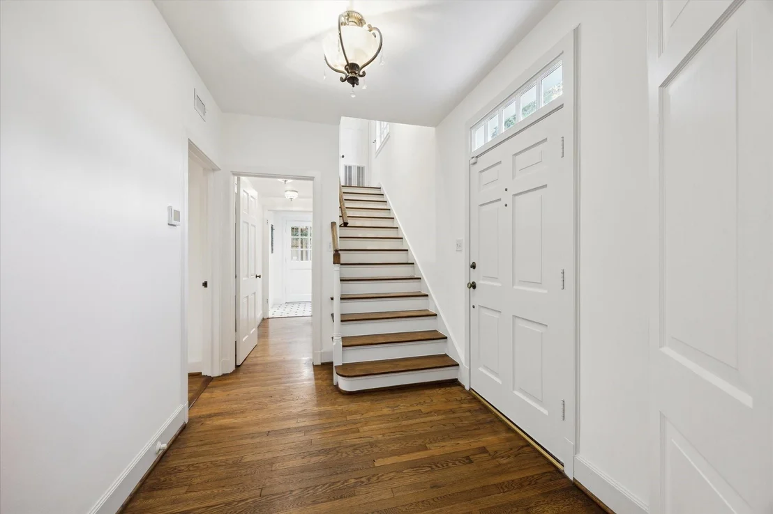 Photo of 2233 Pelham Drive