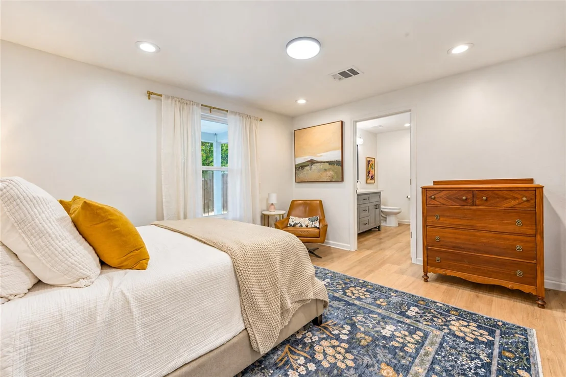 Photo of 1006 Archer Street