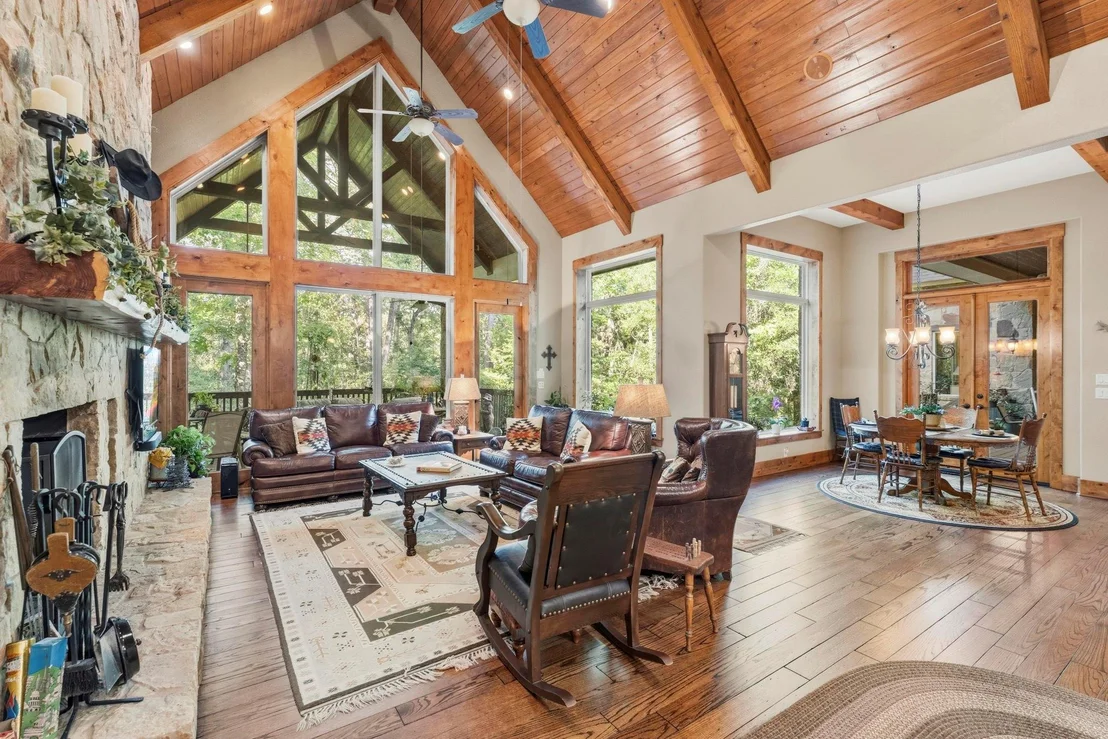 Photo of 6148 Waltons Point