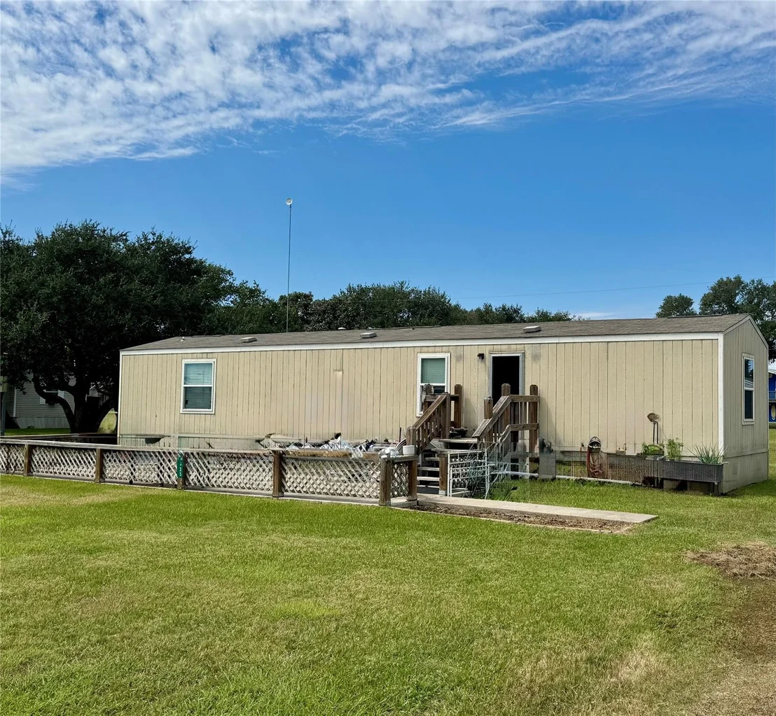 Photo of 1535 Bayview Drive