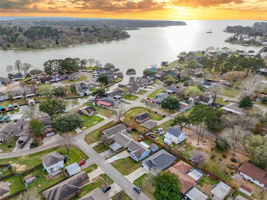 Photo of 15025 Conroe Bay Boulevard