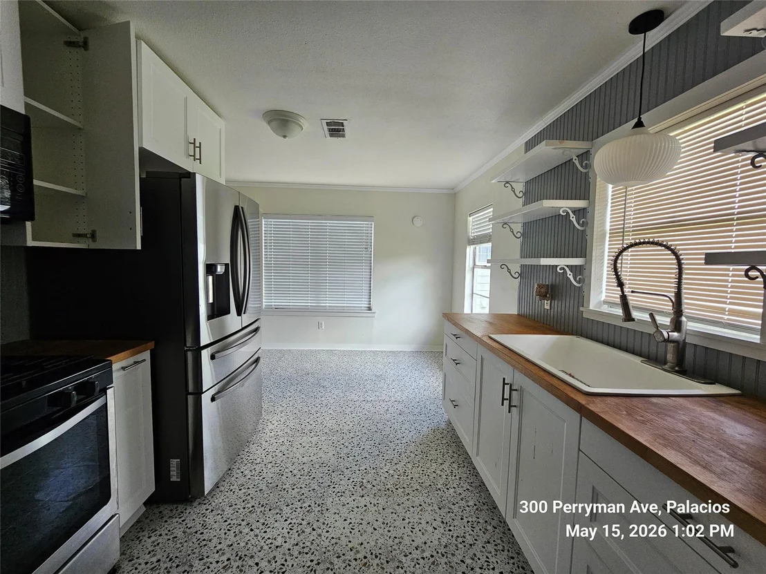 Photo of 300 Perryman Avenue