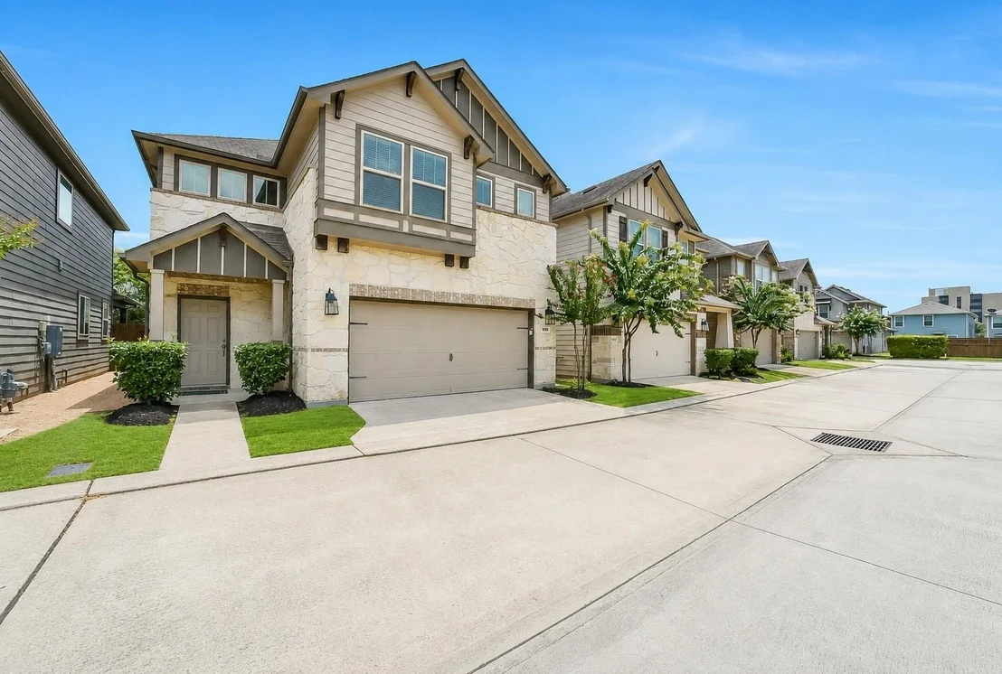 Photo of 1910 Barrel Oak Drive