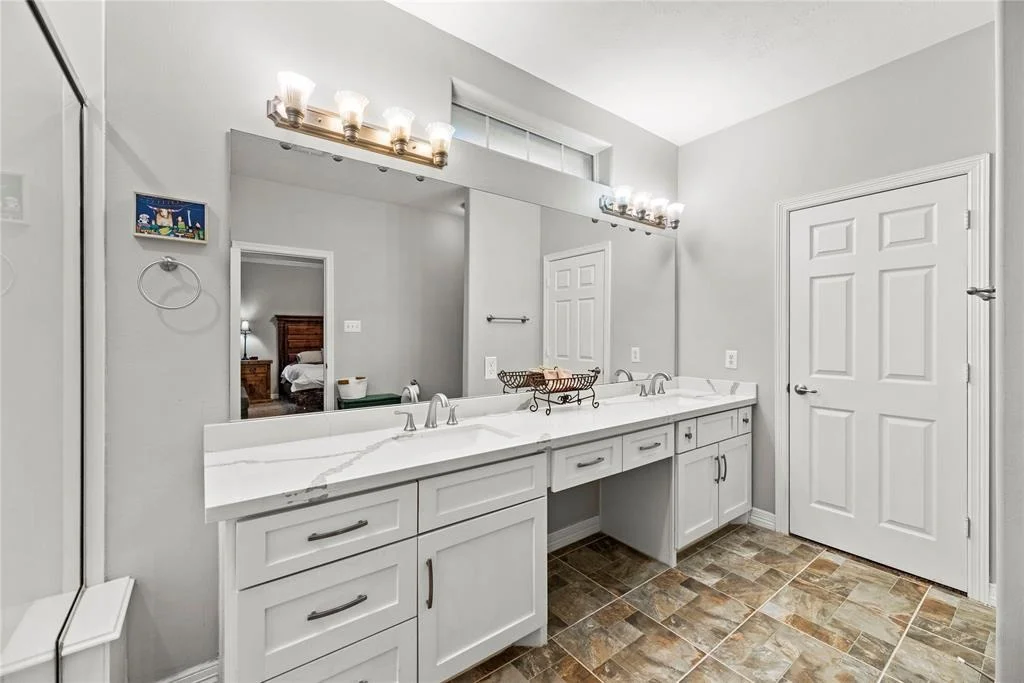 Photo of 2409 Deercreek Circle