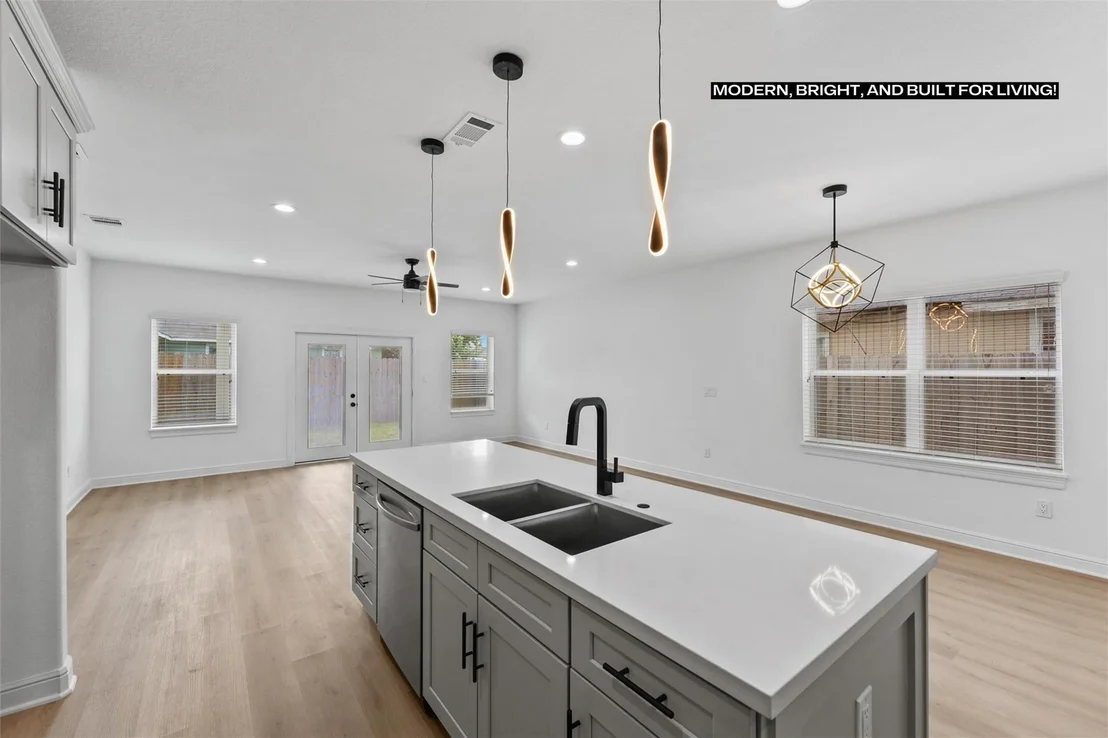 Photo of 5013 Golden Forest Drive