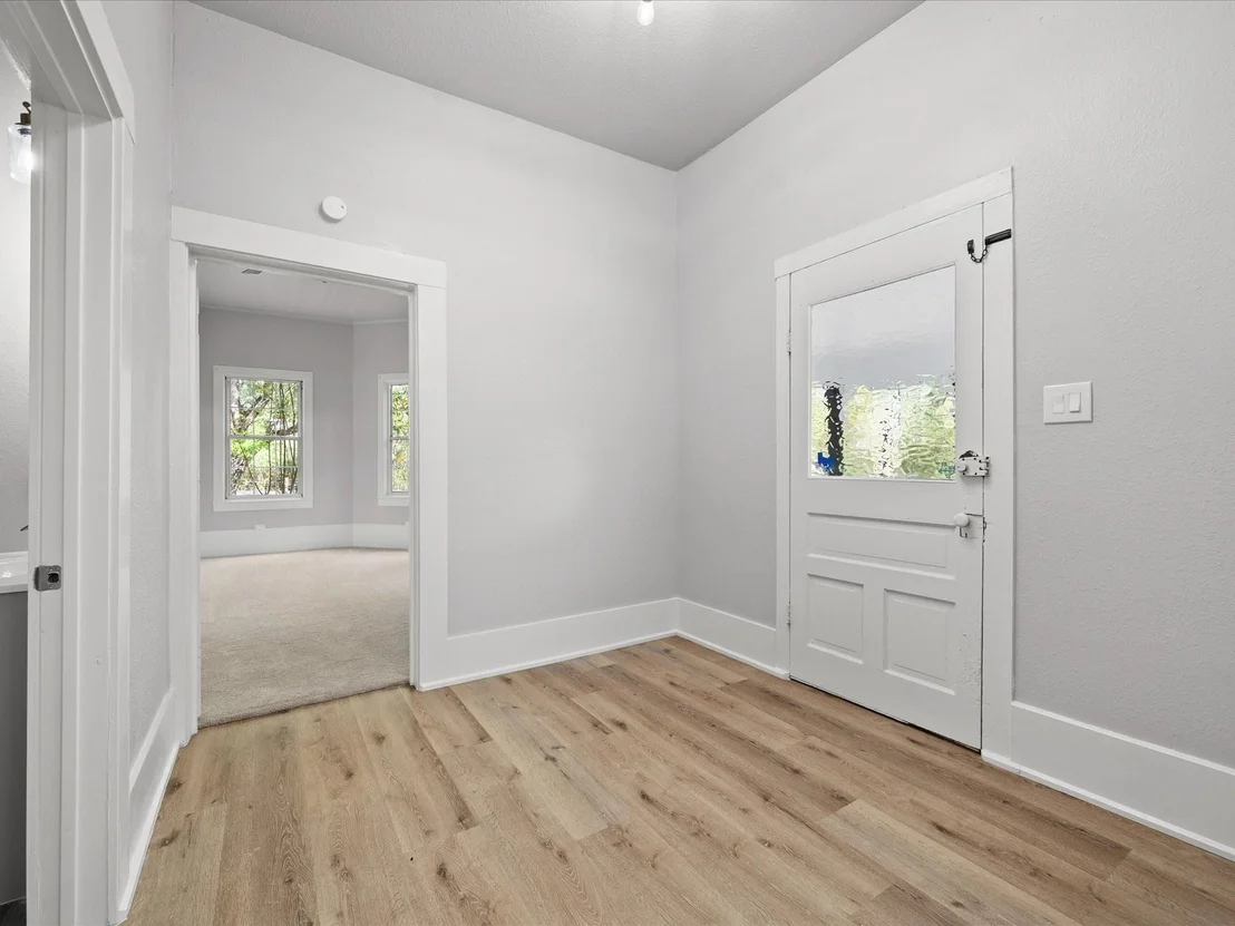 Photo of 16958 Cedar Road