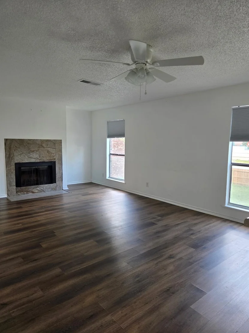 Photo of Unit 273B at 2501 Gulf Freeway