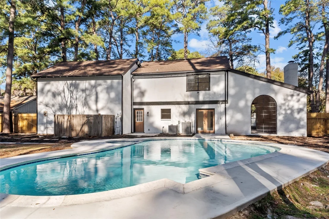 Photo of 6611 Falling Waters Drive