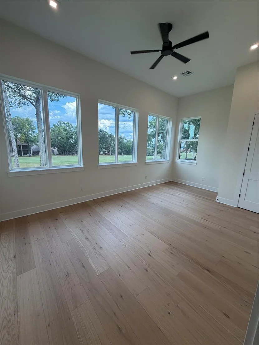 Photo of 61 Edgewood Dr