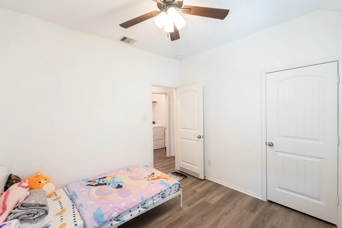 Photo of 650 Harbor Colony Lane