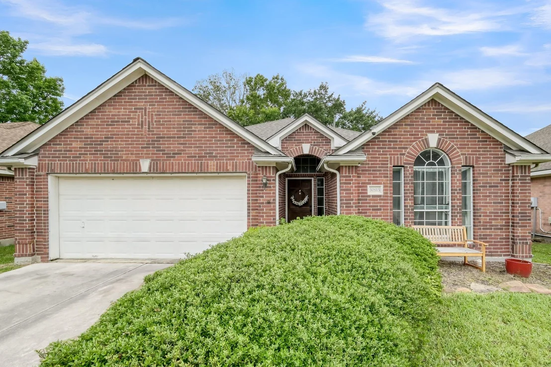 Photo of 30915 Trinket Drive