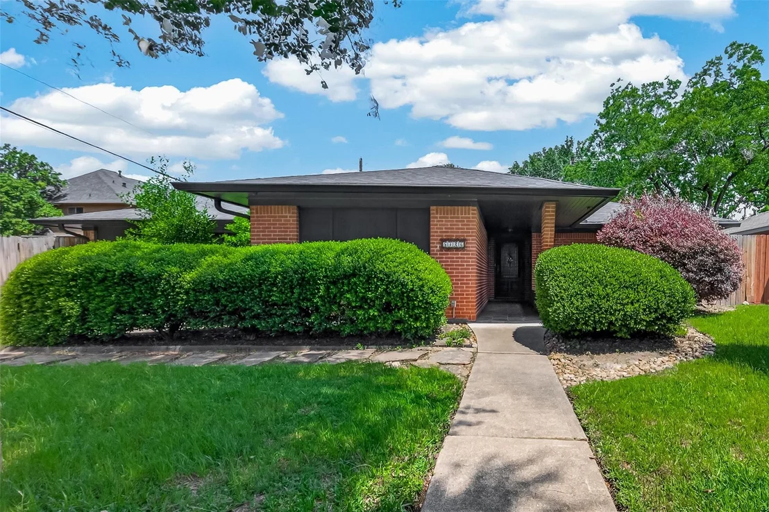 Photo of 5326 Redstart Street