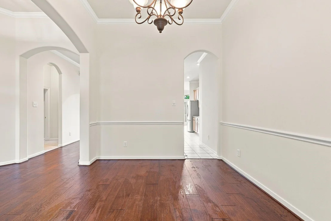 Photo of 6127 Merry Pine Court