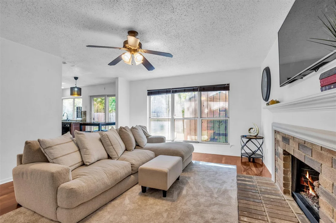 Photo of 15 E Stony Bridge Circle
