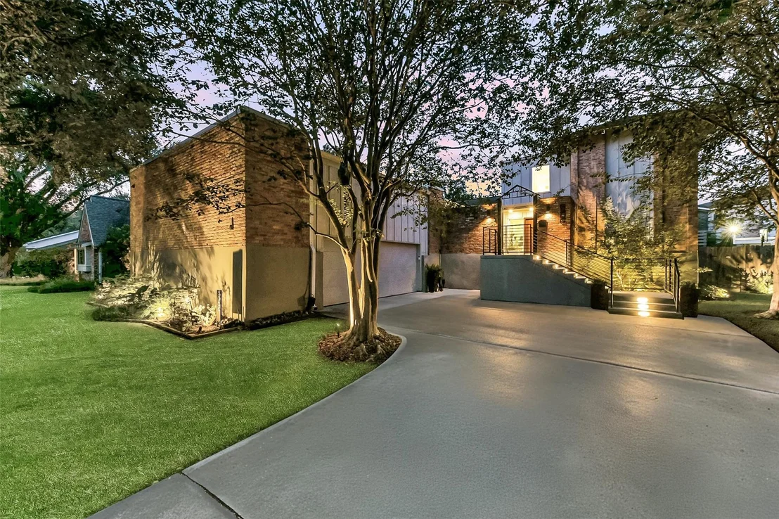 Photo of 5206 Contour Place
