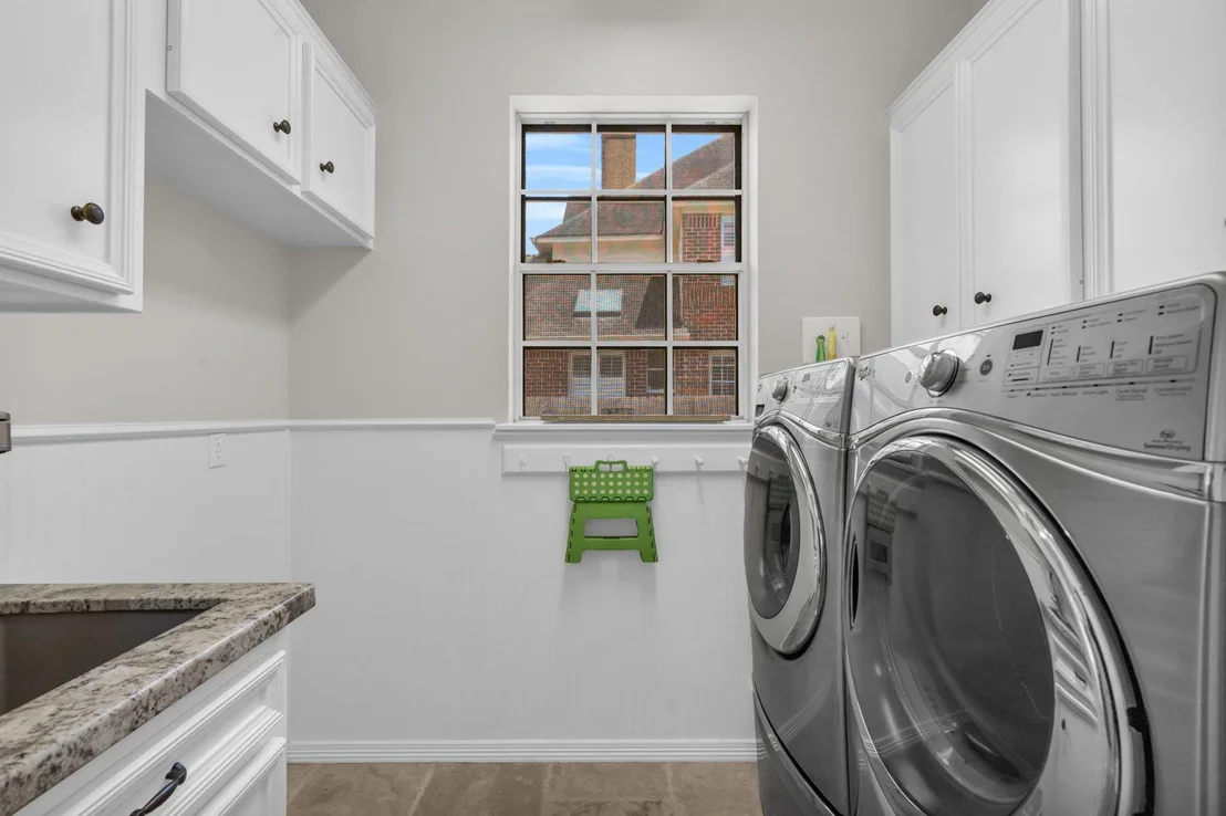 Photo of 142 W Shadowpoint Circle