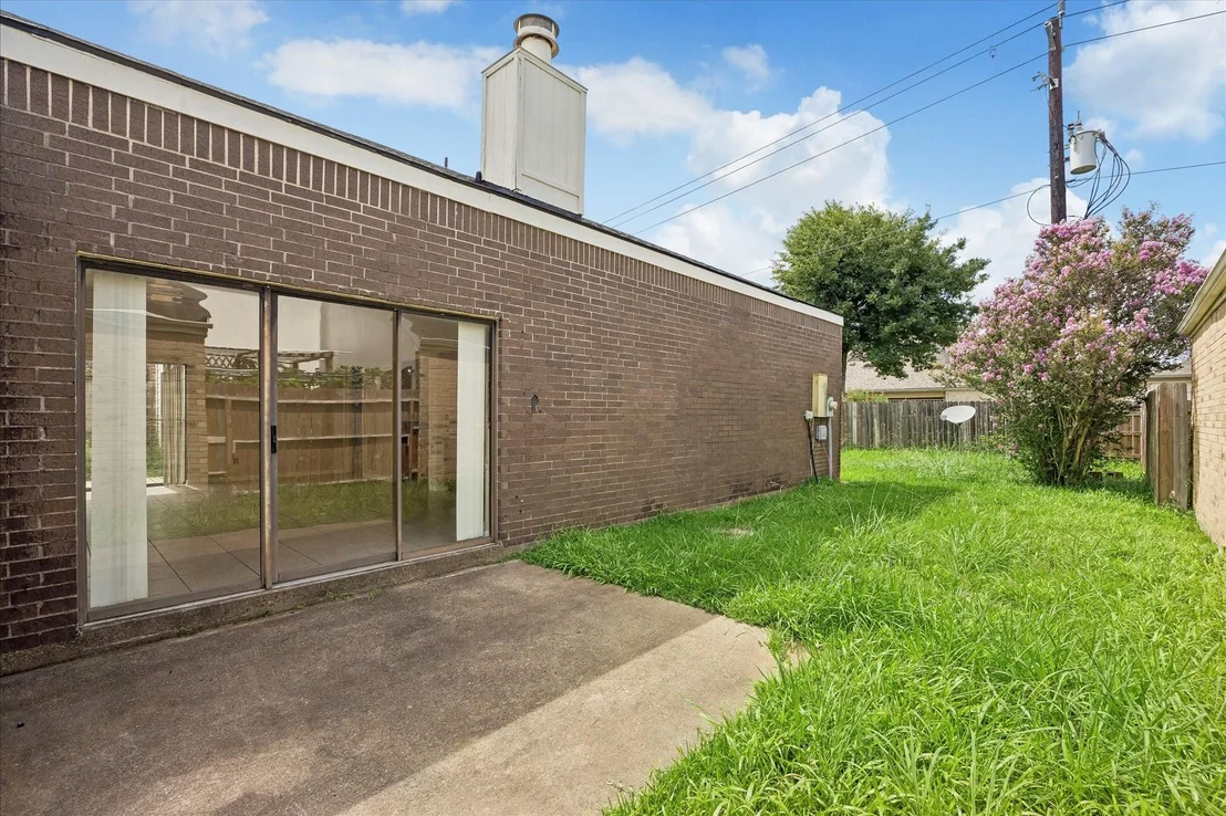 Photo of 8018 Cobblefield Lane
