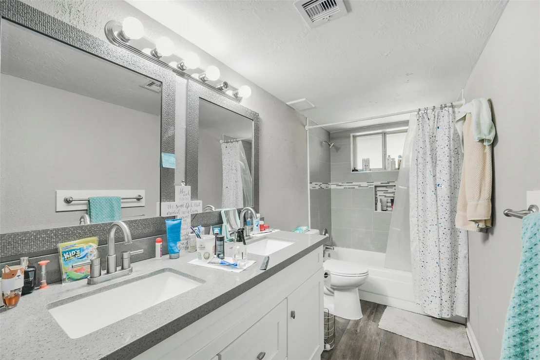 Photo of 25631 Glen Loch Drive