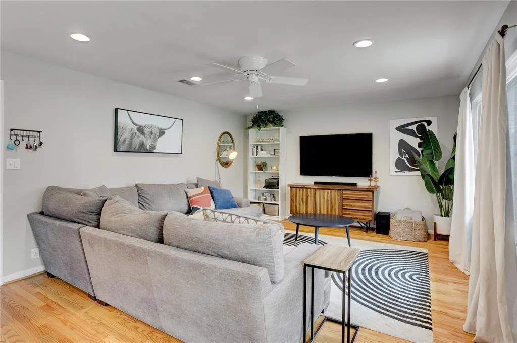 Photo of 5106 Hialeah Drive