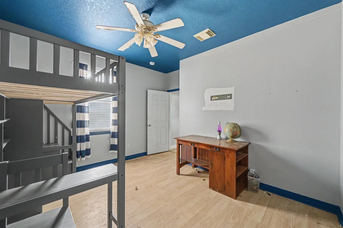 Photo of 5110 Lakeshore Drive
