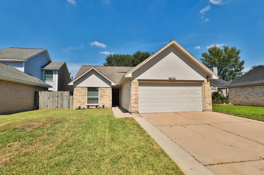 Photo of 11810 Glenwolde Drive
