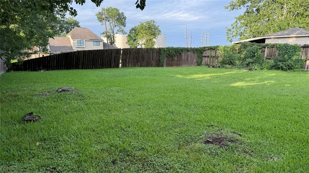 Photo of 1830 Lansdowne Drive