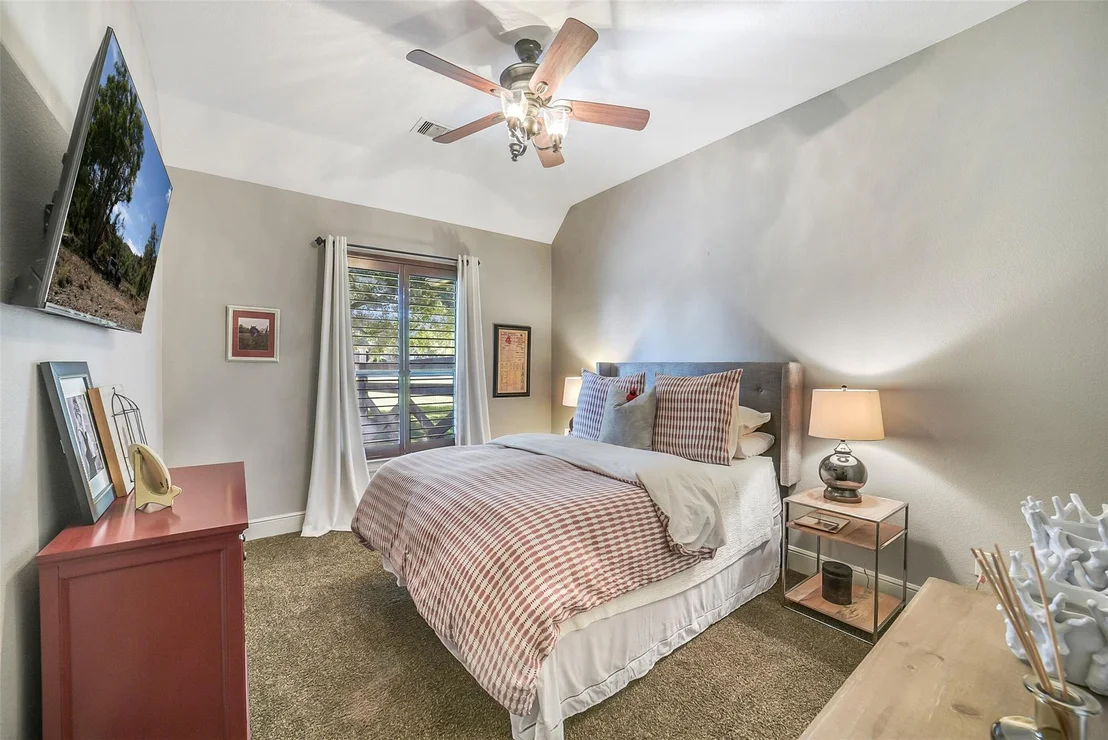 Photo of 22114 Meadowhurst Circle E