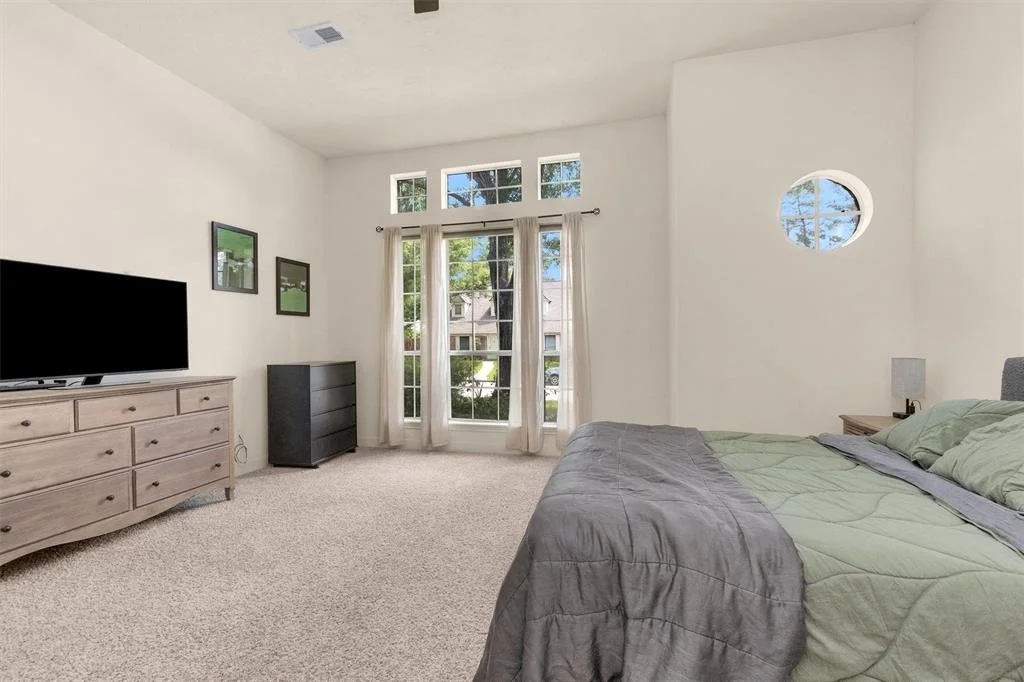 Photo of 24707 Gilbough Drive