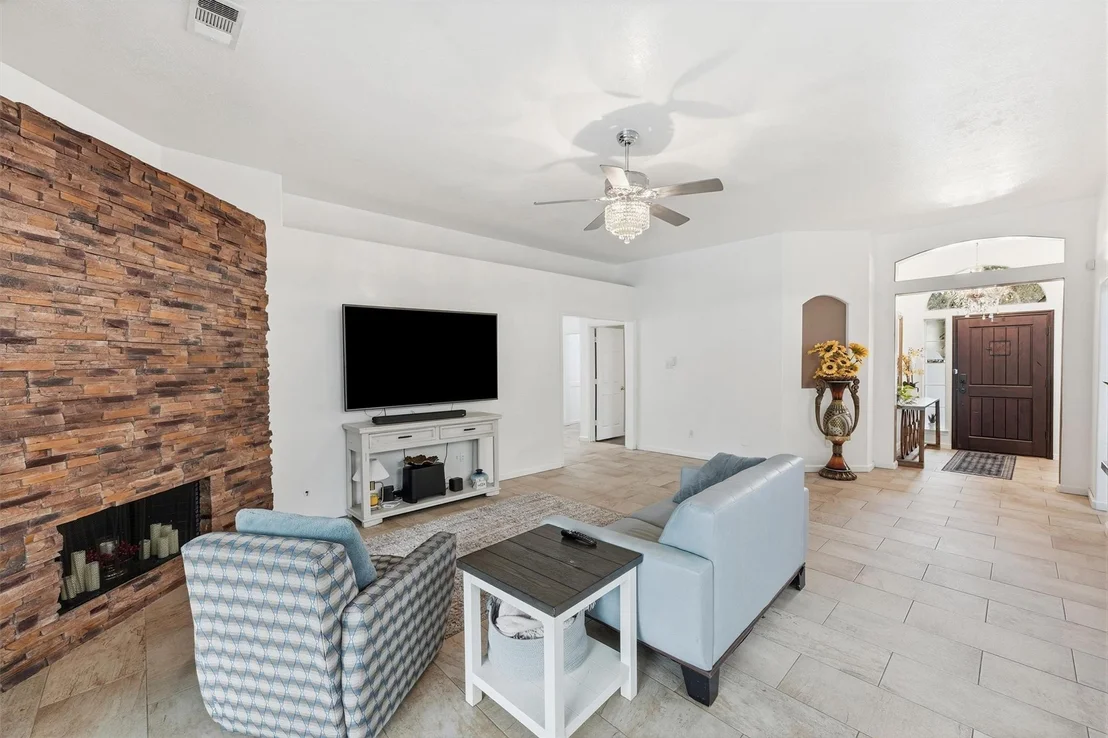 Photo of 20007 Powerscourt Drive