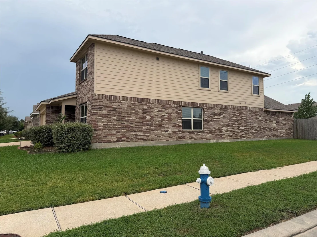 Photo of 23151 Robbers Nest Dr