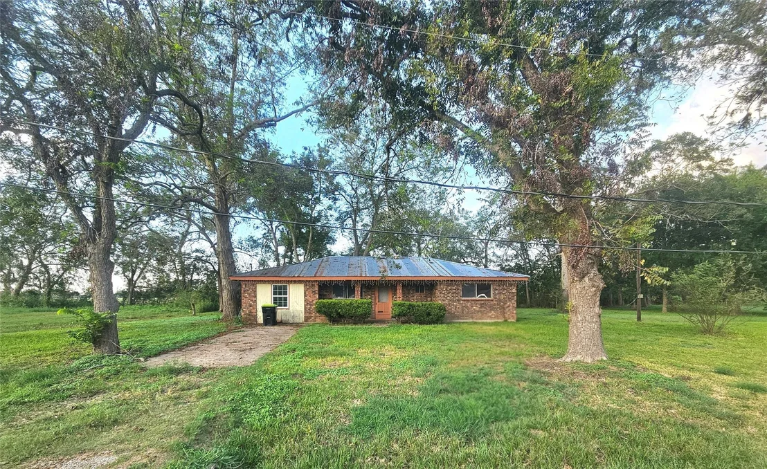 Photo of 905 E Columbus Drive