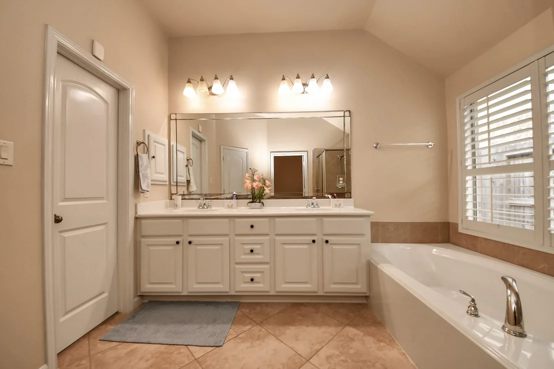 Photo of 28010 Hollyfare Drive