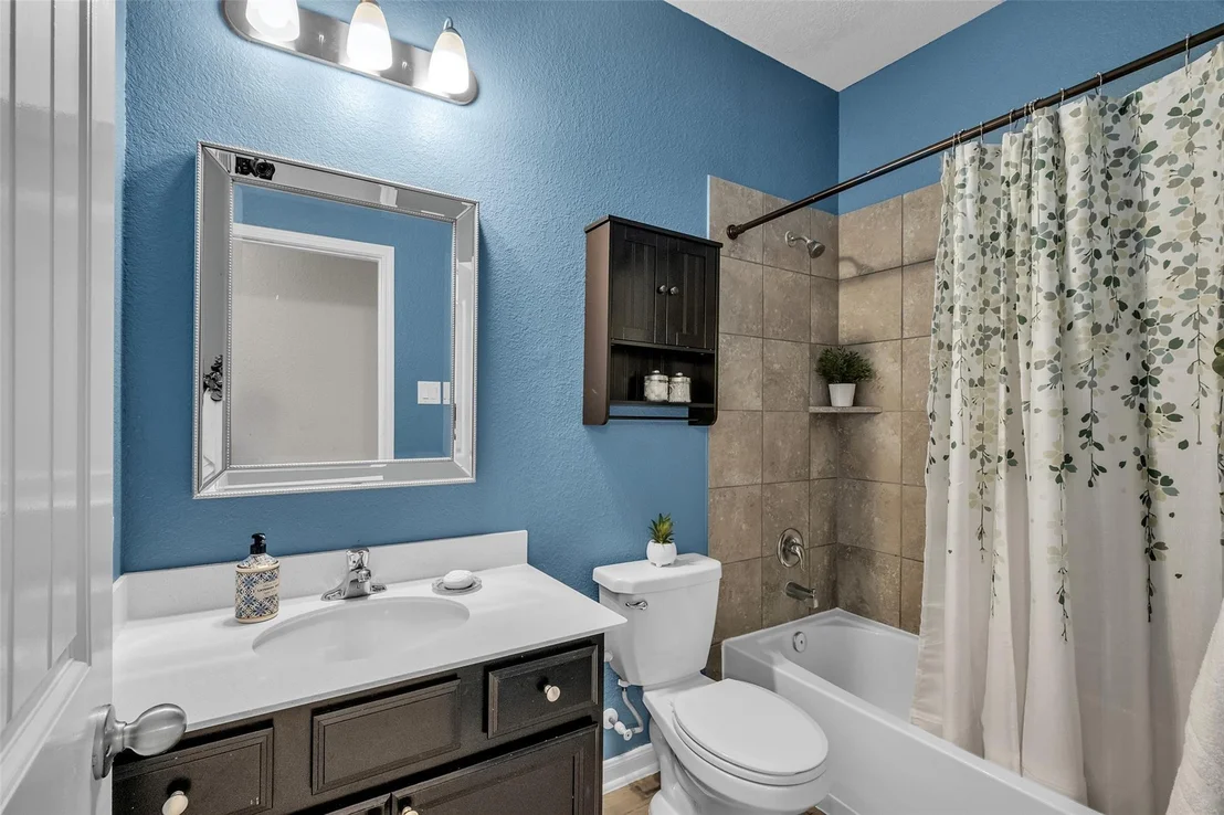 Photo of 5010 Rue Dela Croix Drive N