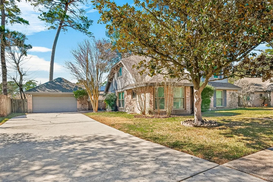 Photo of 15411 Lago Villa Drive