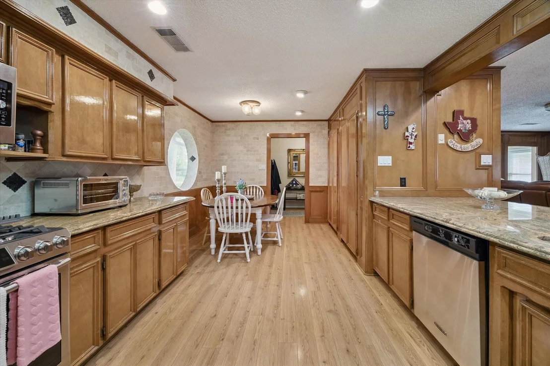 Photo of 1829 Campbell Road
