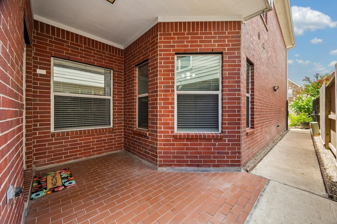 Photo of 1334 Ella Place