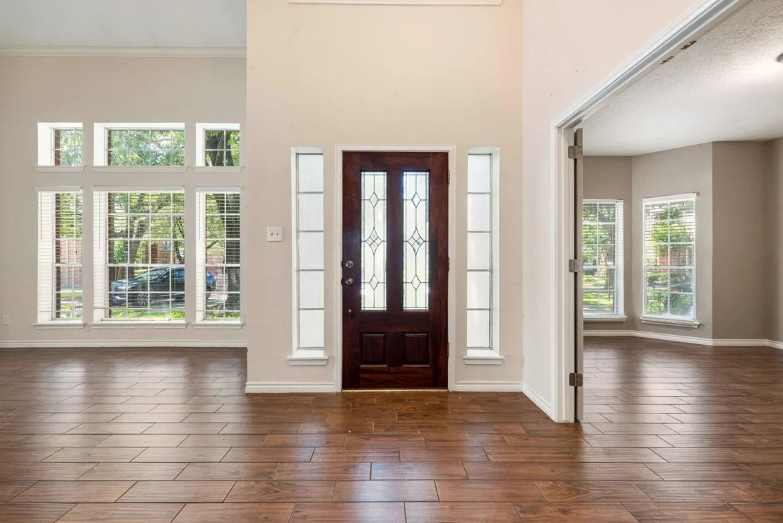 Photo of 303 S Cypress Estates Circle