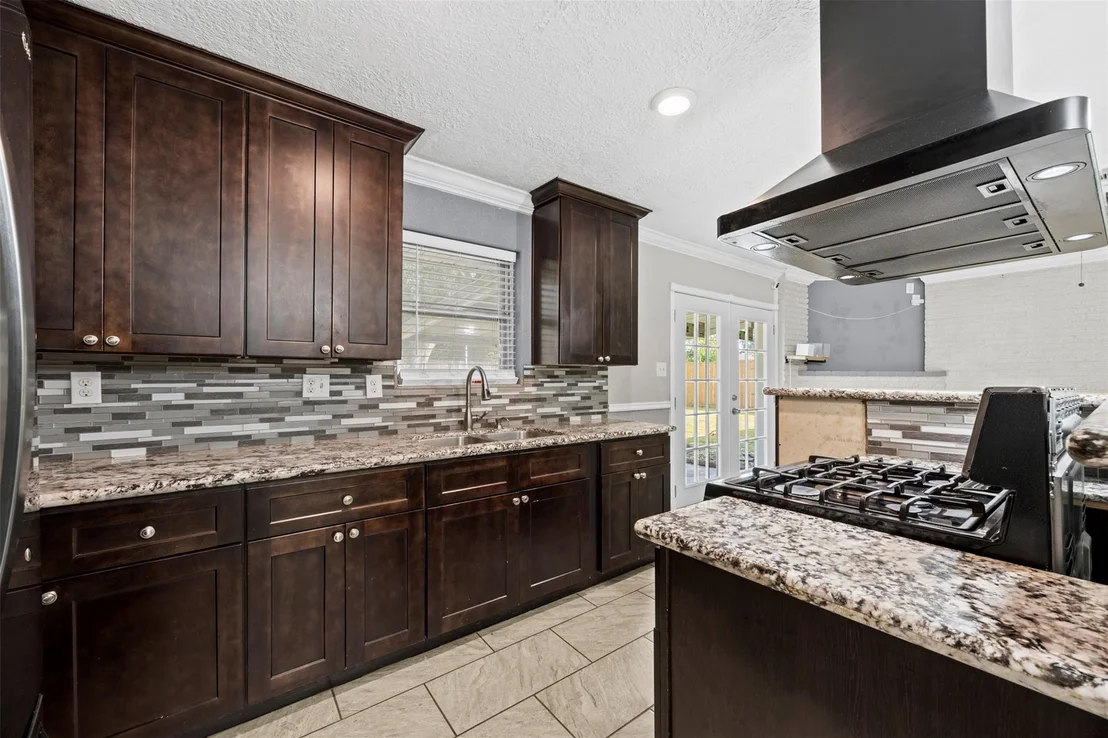 Photo of 539 Edgebrook Drive