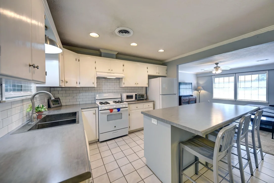 Photo of 204 Meadow Lane