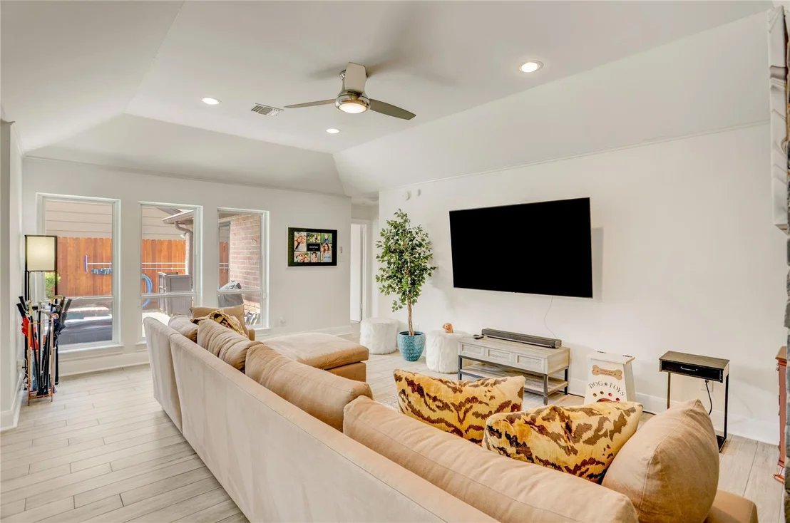 Photo of 2306 Binley Drive