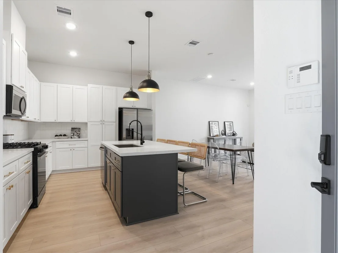 Photo of 1014 Upside Wheatley Lane